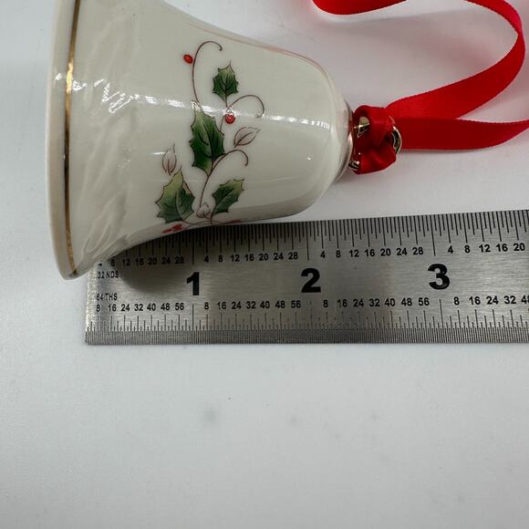 Royal Limited Porcelain Christmas Bell Ornament Holly Berry Gold Trim 2.75" - Picture 4 of 6